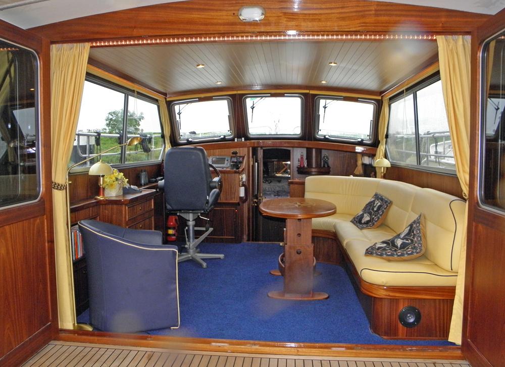 Steuerhaus, Innenausstattung